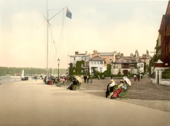 The Promenade, Cowes, IOW (c.1890 - 1900)